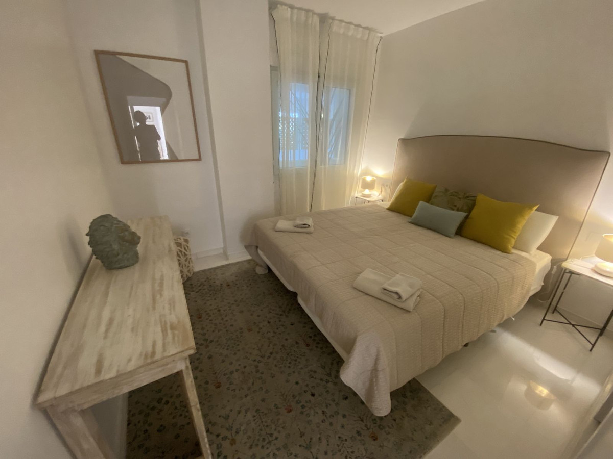 3 Bed Apartment for sale in Puerto Banús Costa Del Sol, Málaga, Spain