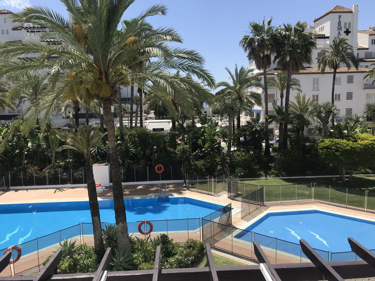 3 Bed Apartment for sale in Puerto Banús Costa Del Sol, Málaga, Spain