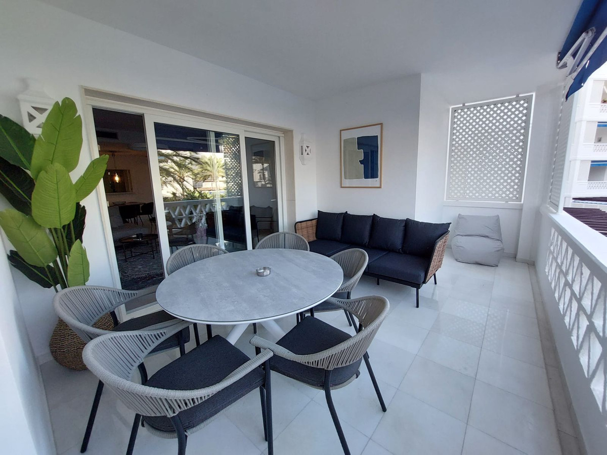3 Bed Apartment for sale in Puerto Banús Costa Del Sol, Málaga, Spain