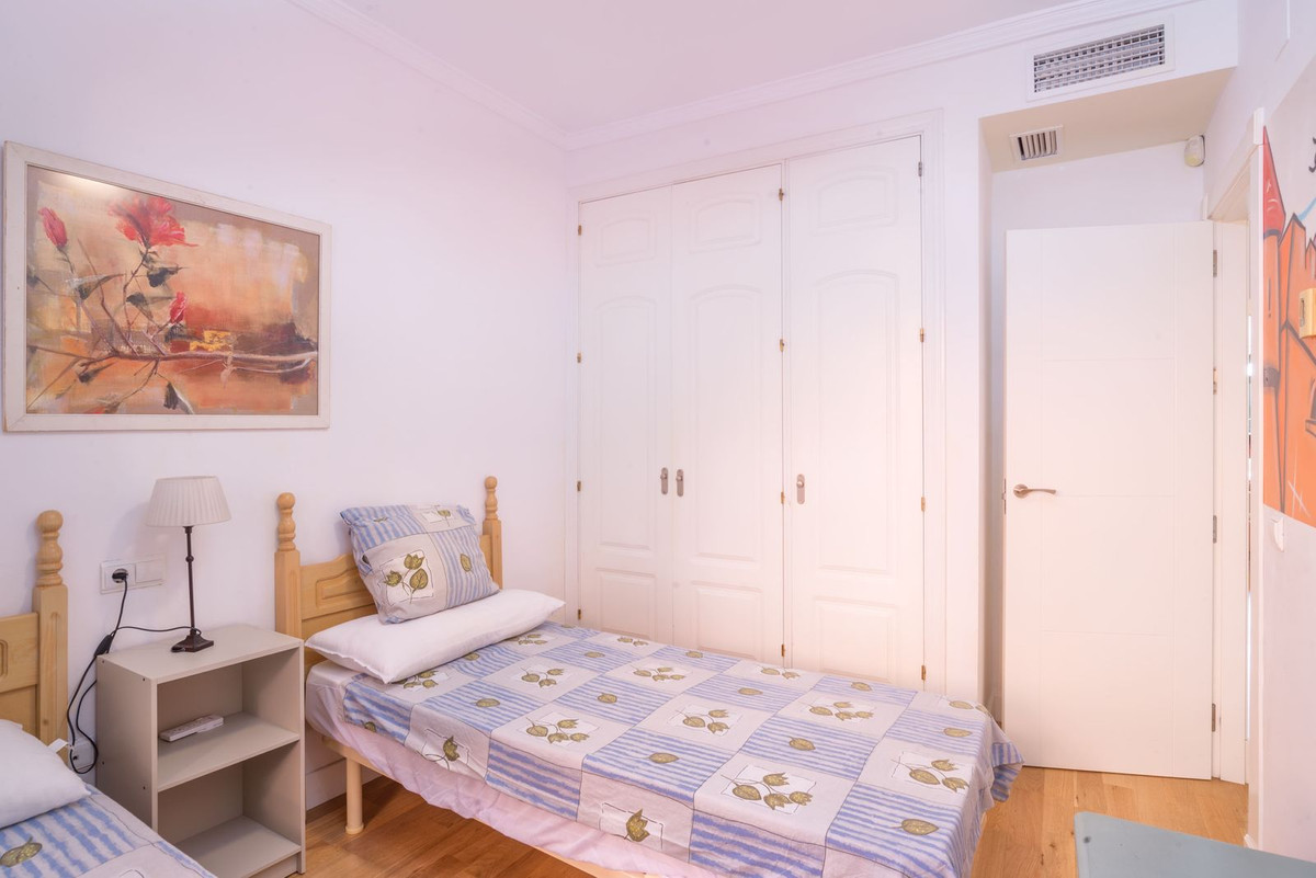 4 Bed Apartment for sale in Elviria Costa Del Sol, Málaga, Spain