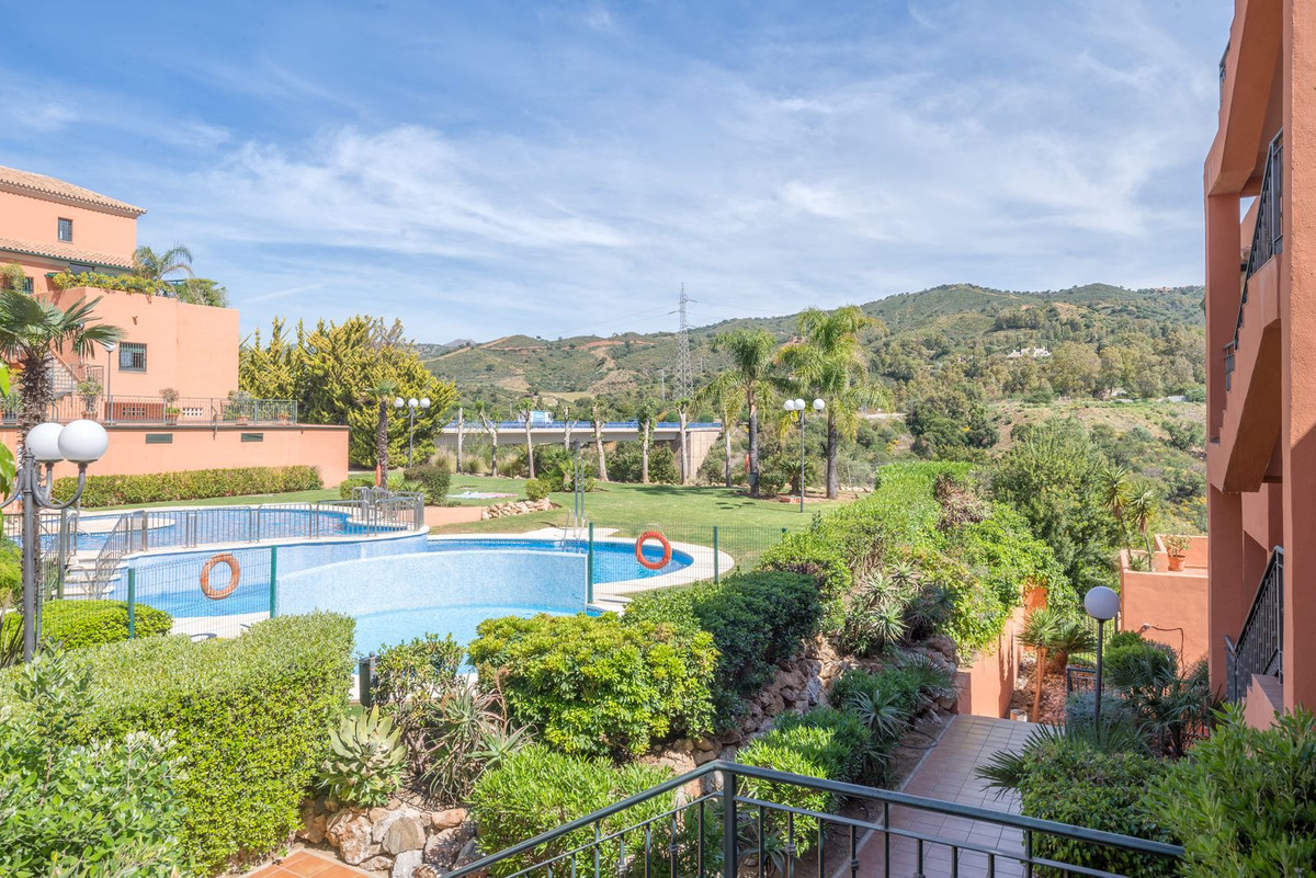 4 Bed Apartment for sale in Elviria Costa Del Sol, Málaga, Spain