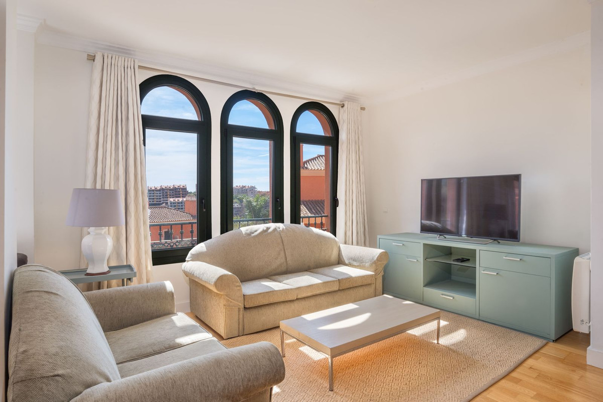 4 Bed Apartment for sale in Elviria Costa Del Sol, Málaga, Spain