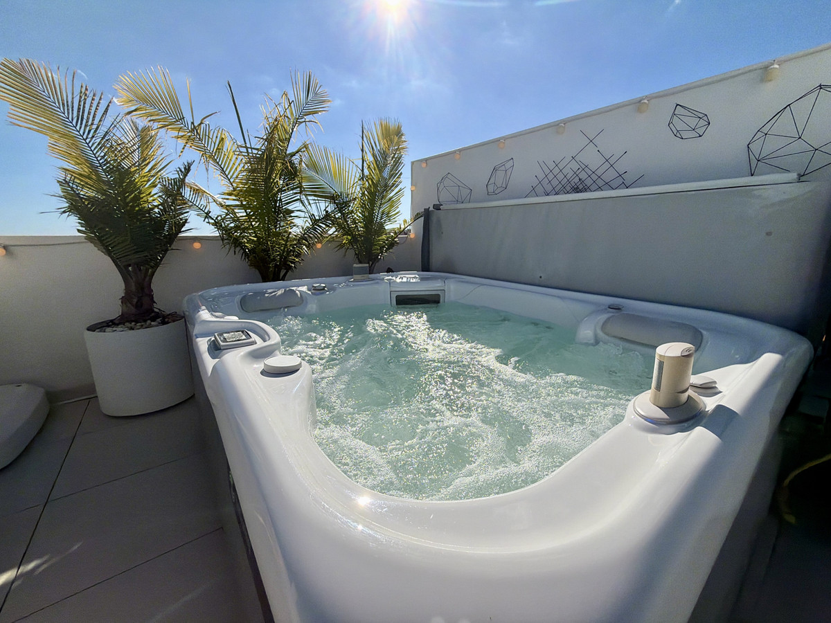 Se vende Ático de 2 dormitorios en Costa Del Sol, Málaga, España