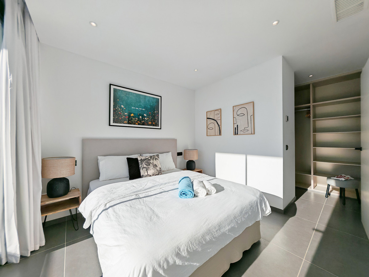 Se vende Villa - Chalet de 4 dormitorios en Costa Del Sol, Málaga, España