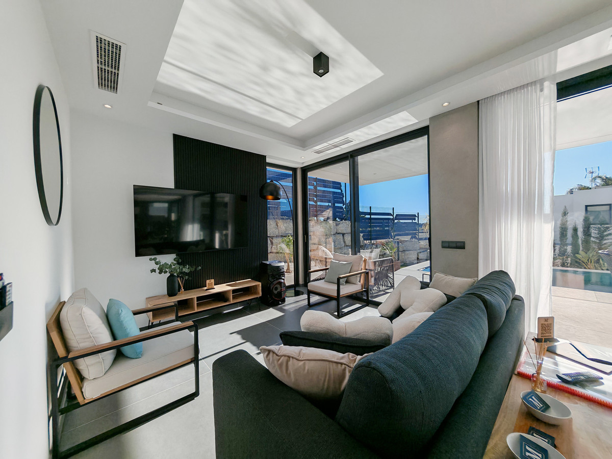 Se vende Villa - Chalet de 4 dormitorios en Costa Del Sol, Málaga, España