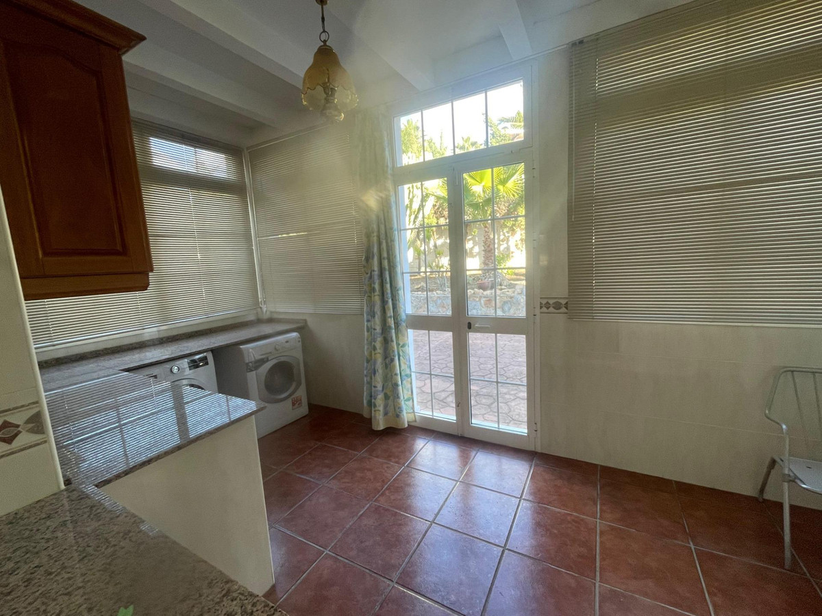7 Bed Townhouse for sale in Benalmadena Costa Del Sol, Málaga, Spain