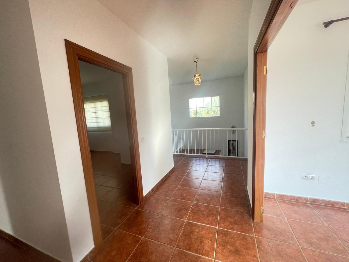7 Bed Townhouse for sale in Benalmadena Costa Del Sol, Málaga, Spain