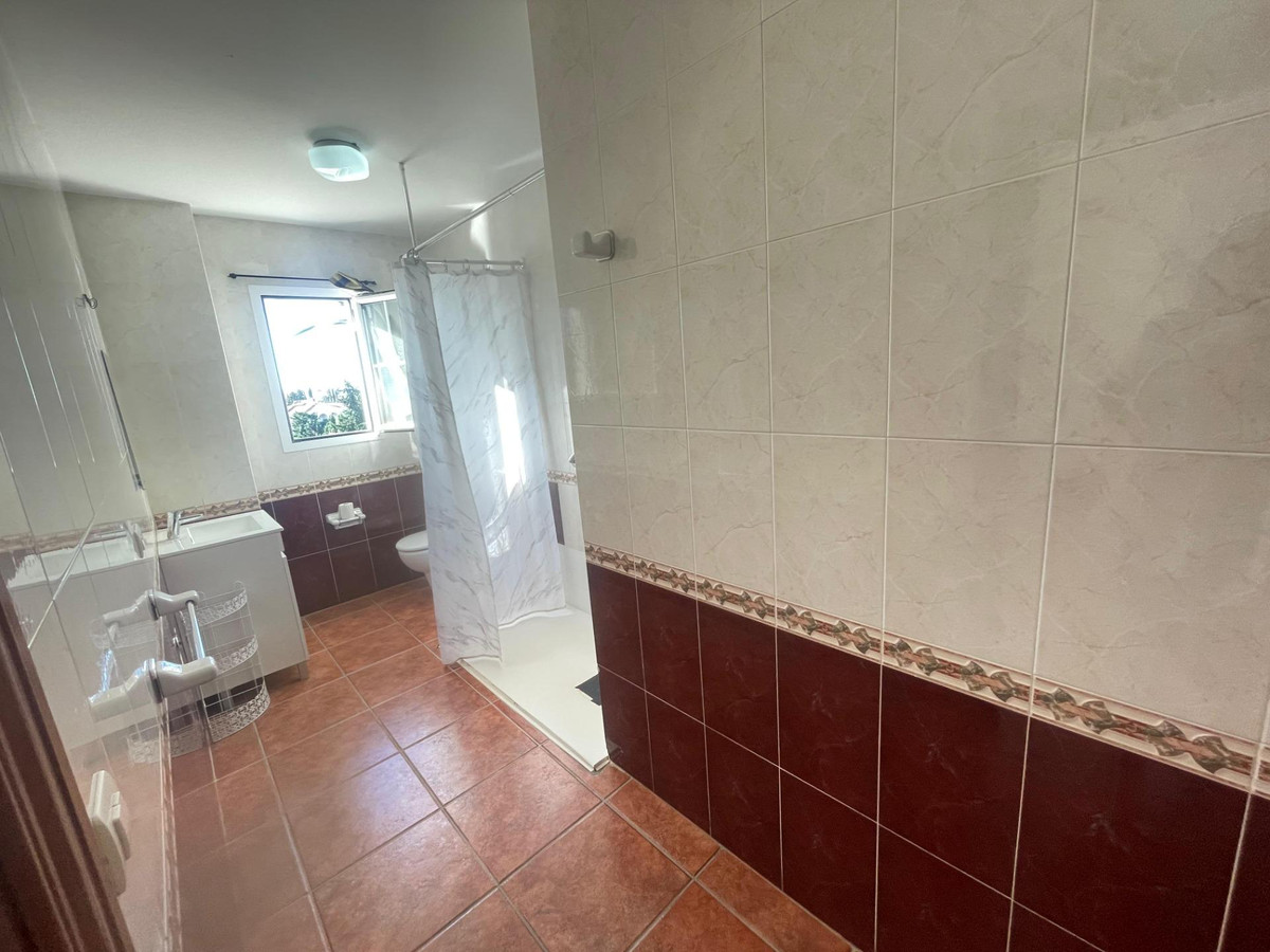 7 Bed Townhouse for sale in Benalmadena Costa Del Sol, Málaga, Spain