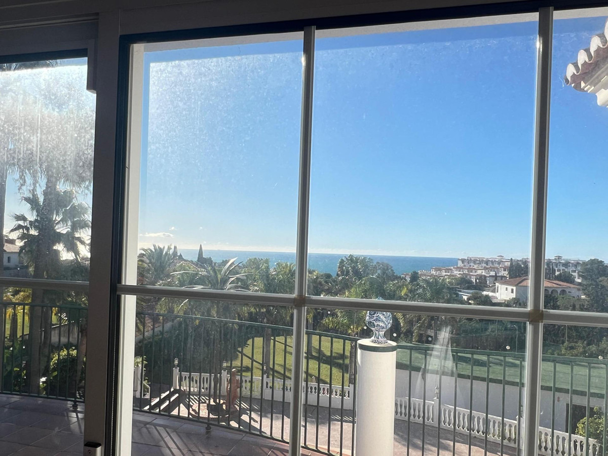 7 Bed Townhouse for sale in Benalmadena Costa Del Sol, Málaga, Spain