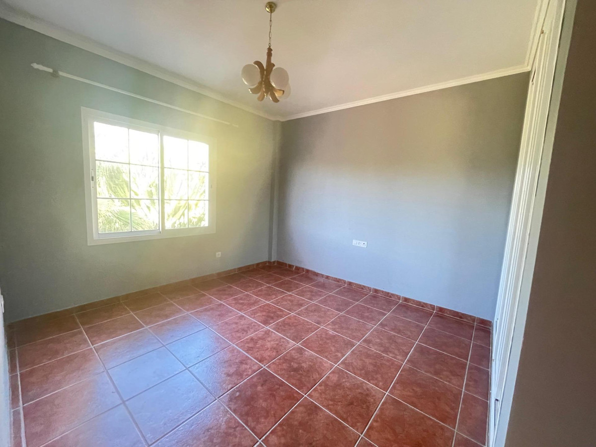 7 Bed Townhouse for sale in Benalmadena Costa Del Sol, Málaga, Spain