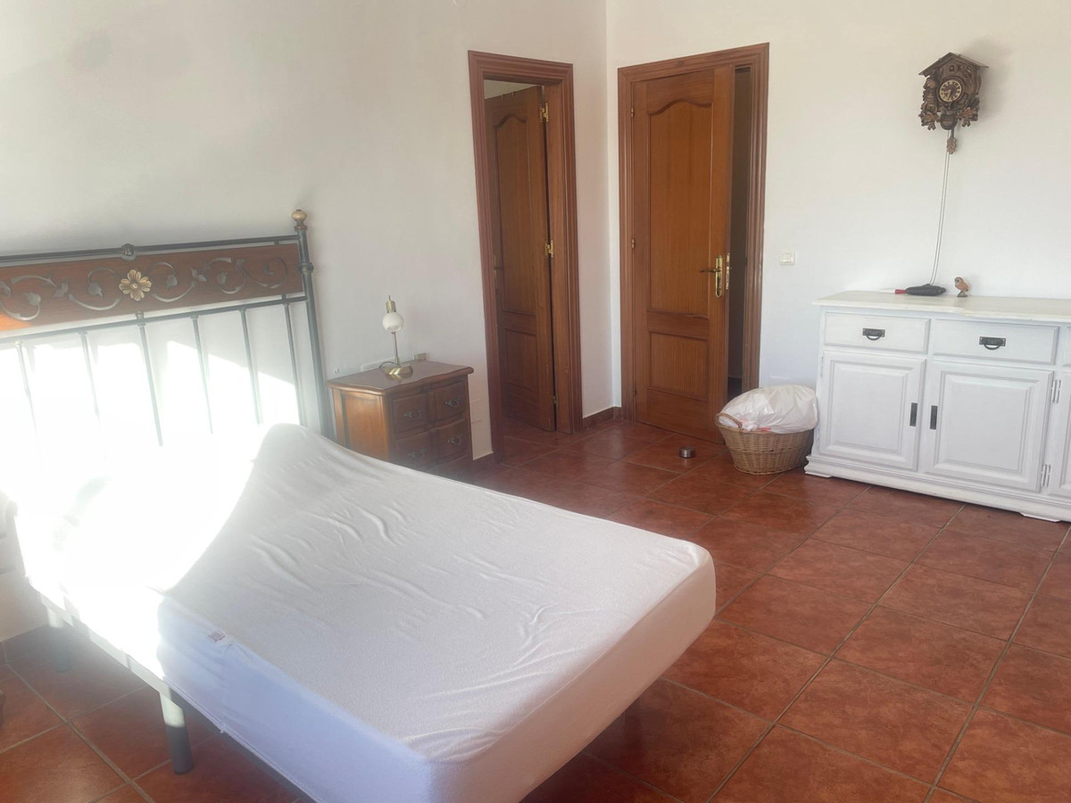 7 Bed Townhouse for sale in Benalmadena Costa Del Sol, Málaga, Spain