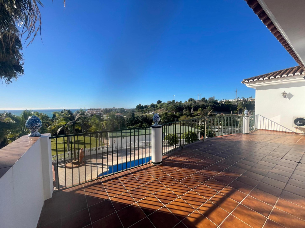 7 Bed Townhouse for sale in Benalmadena Costa Del Sol, Málaga, Spain