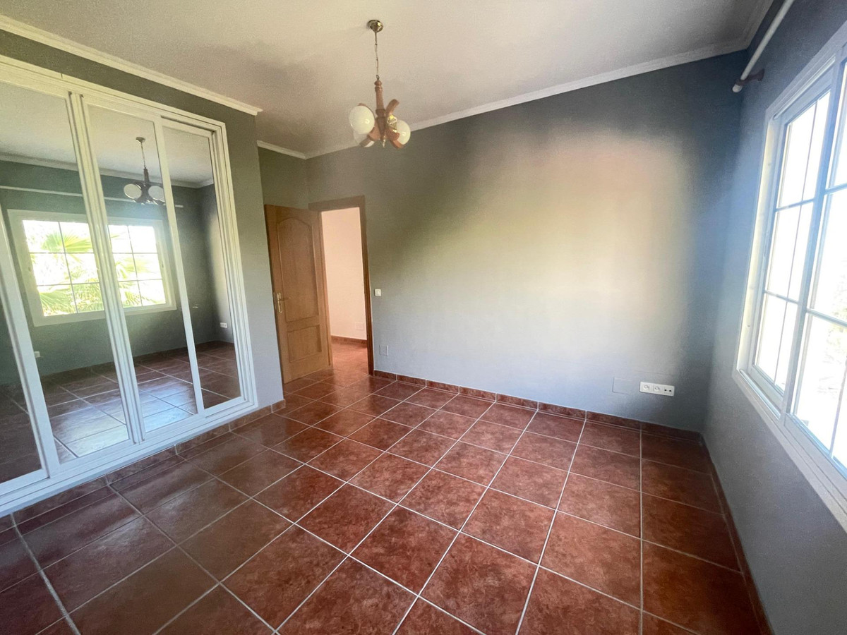 7 Bed Townhouse for sale in Benalmadena Costa Del Sol, Málaga, Spain