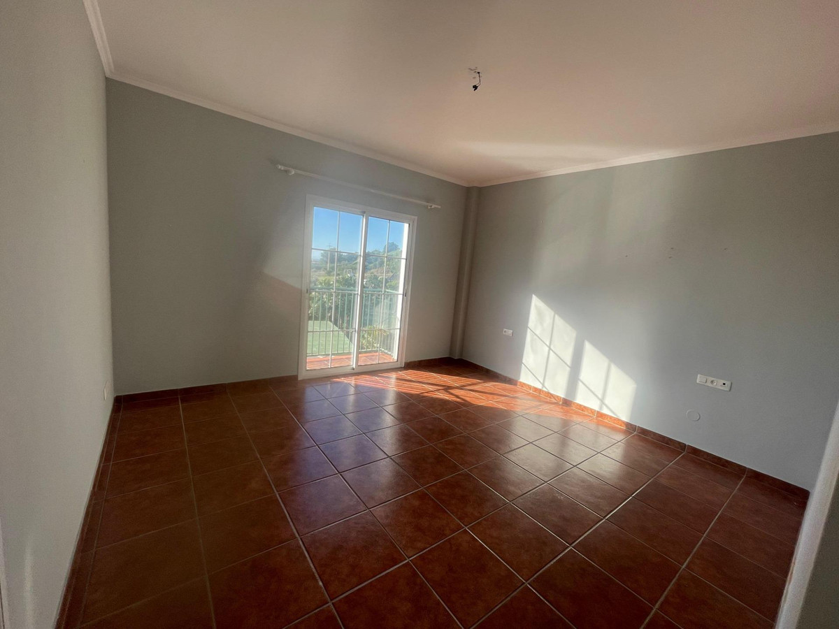 7 Bed Townhouse for sale in Benalmadena Costa Del Sol, Málaga, Spain