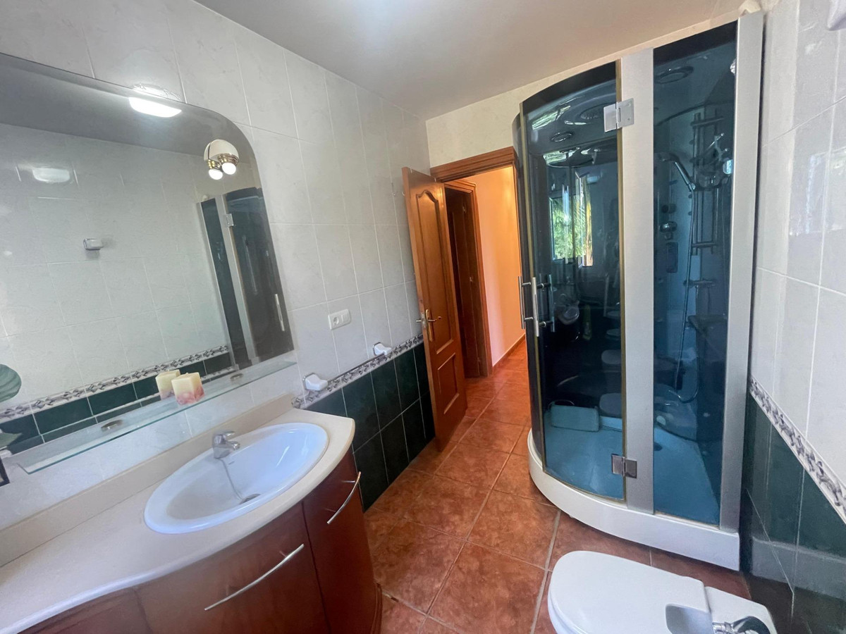 7 Bed Townhouse for sale in Benalmadena Costa Del Sol, Málaga, Spain