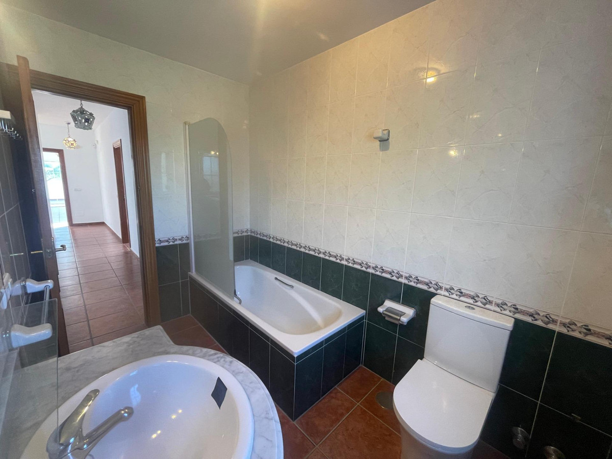 7 Bed Townhouse for sale in Benalmadena Costa Del Sol, Málaga, Spain