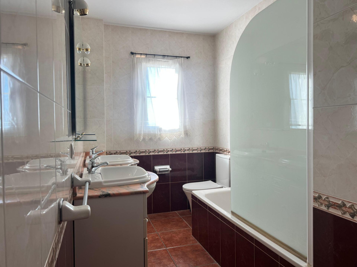 7 Bed Townhouse for sale in Benalmadena Costa Del Sol, Málaga, Spain