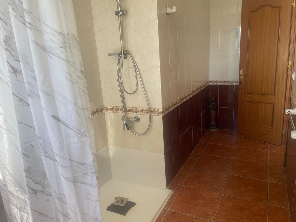 7 Bed Townhouse for sale in Benalmadena Costa Del Sol, Málaga, Spain