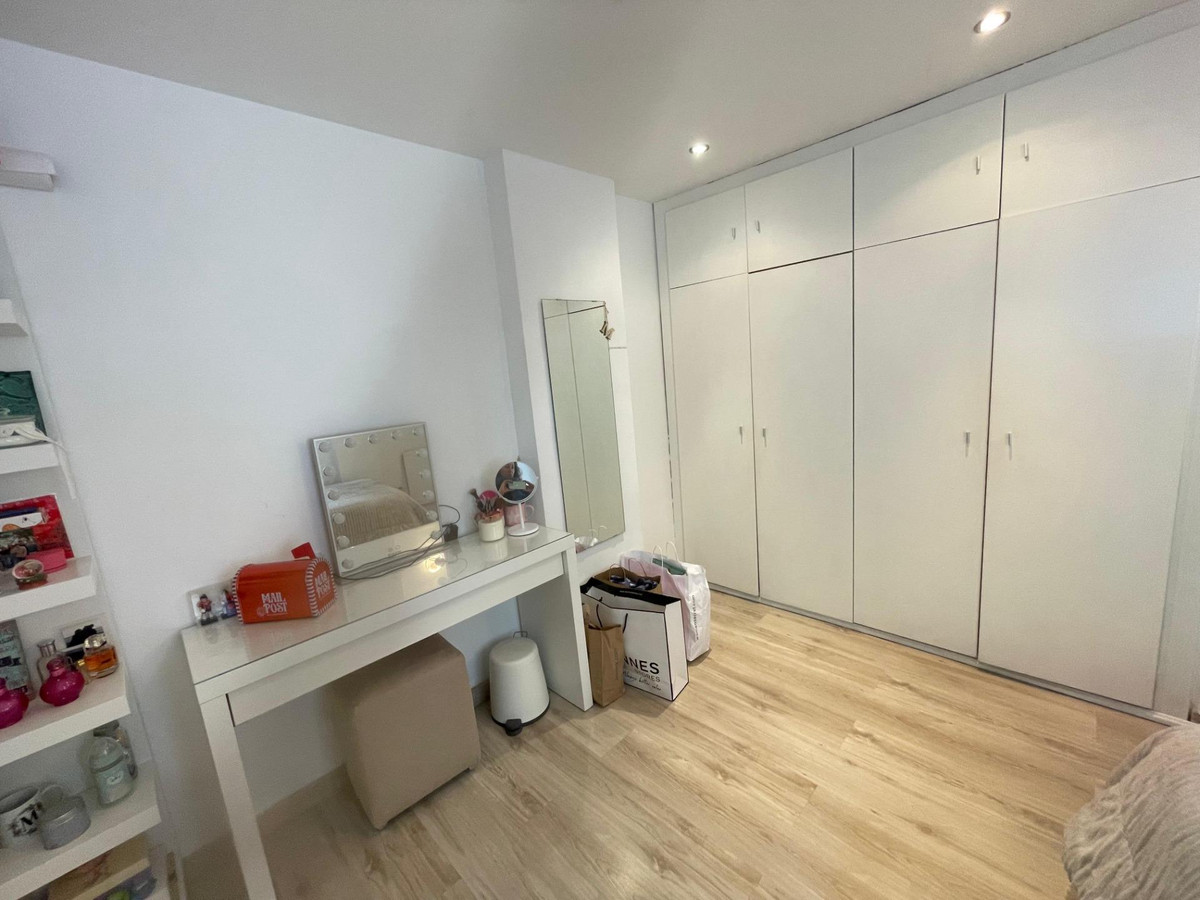 Se vende Apartamento Planta Media de 3 dormitorios en Costa Del Sol, Málaga, España