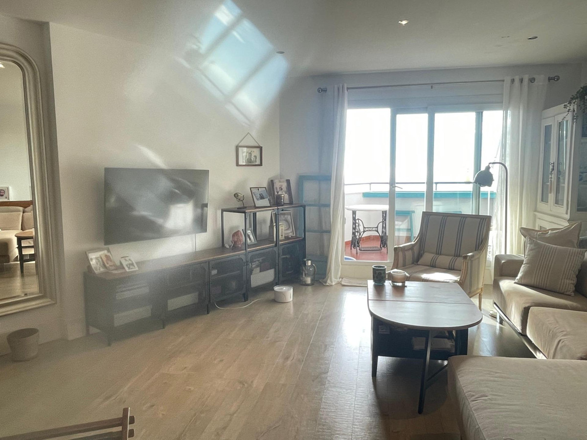 Se vende Apartamento Planta Media de 3 dormitorios en Costa Del Sol, Málaga, España