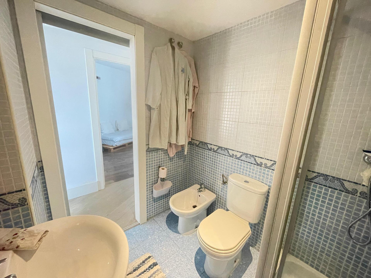 Se vende Apartamento Planta Media de 3 dormitorios en Costa Del Sol, Málaga, España