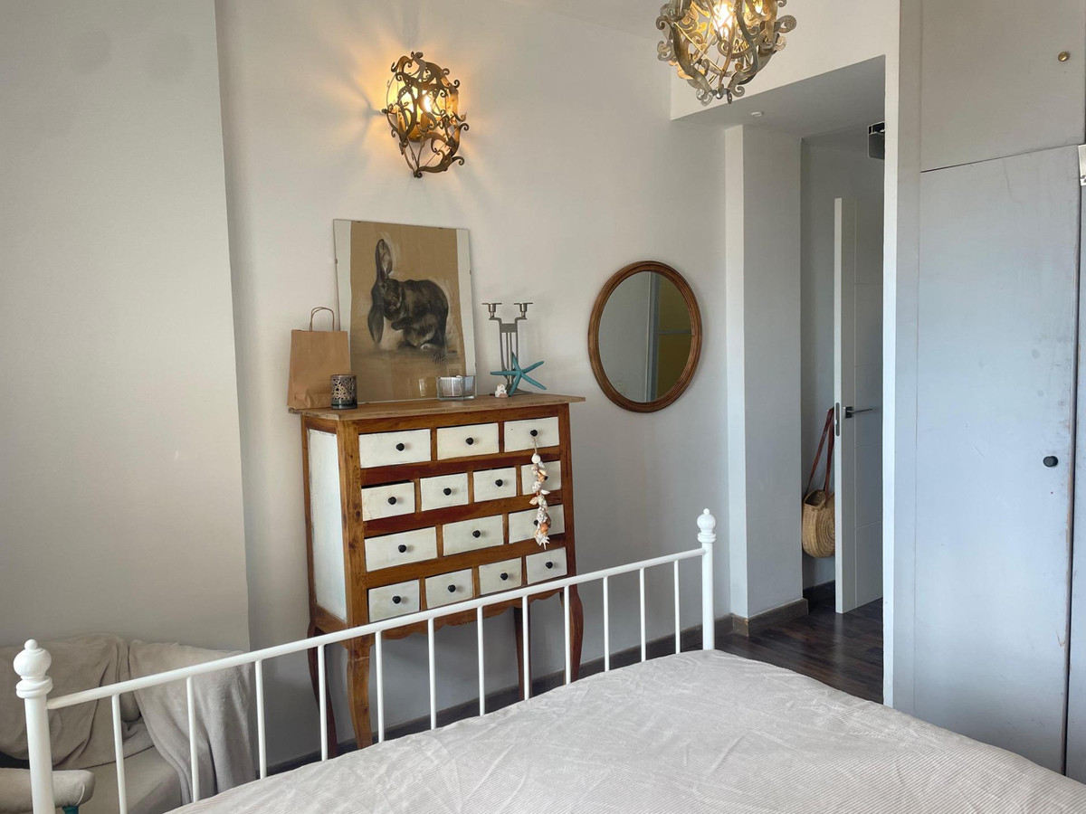 Se vende Apartamento Planta Media de 3 dormitorios en Costa Del Sol, Málaga, España
