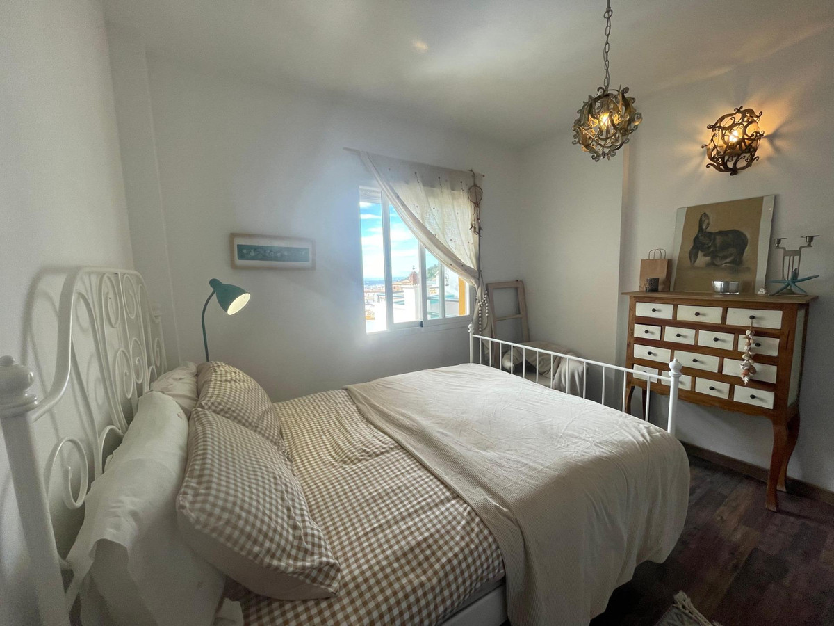Se vende Apartamento Planta Media de 3 dormitorios en Costa Del Sol, Málaga, España