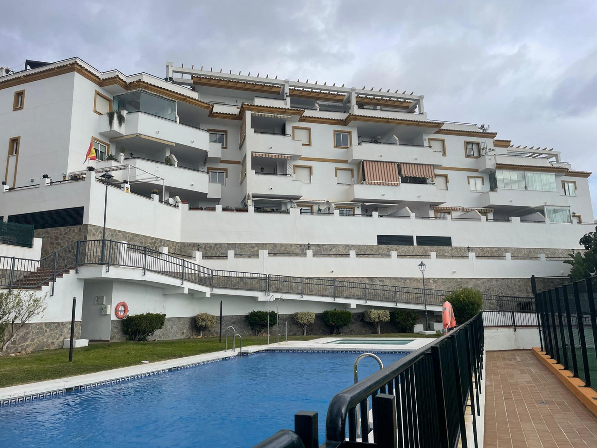 Se vende Apartamento Planta Media de 3 dormitorios en Costa Del Sol, Málaga, España