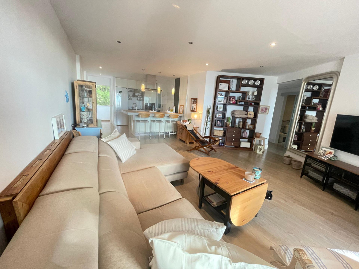 Se vende Apartamento Planta Media de 3 dormitorios en Costa Del Sol, Málaga, España