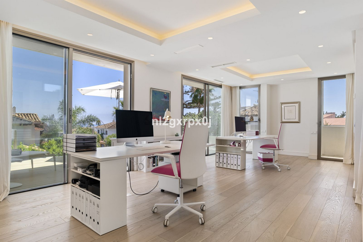 3 Bed Townhouse for sale in Marbella Costa Del Sol, Málaga, Spain