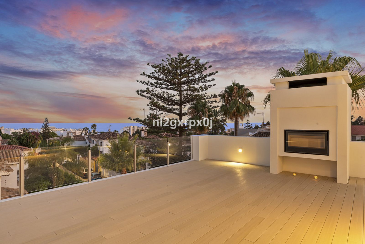3 Bed Townhouse for sale in Marbella Costa Del Sol, Málaga, Spain
