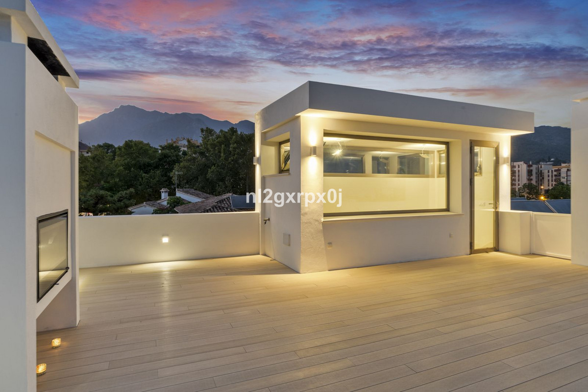 3 Bed Townhouse for sale in Marbella Costa Del Sol, Málaga, Spain