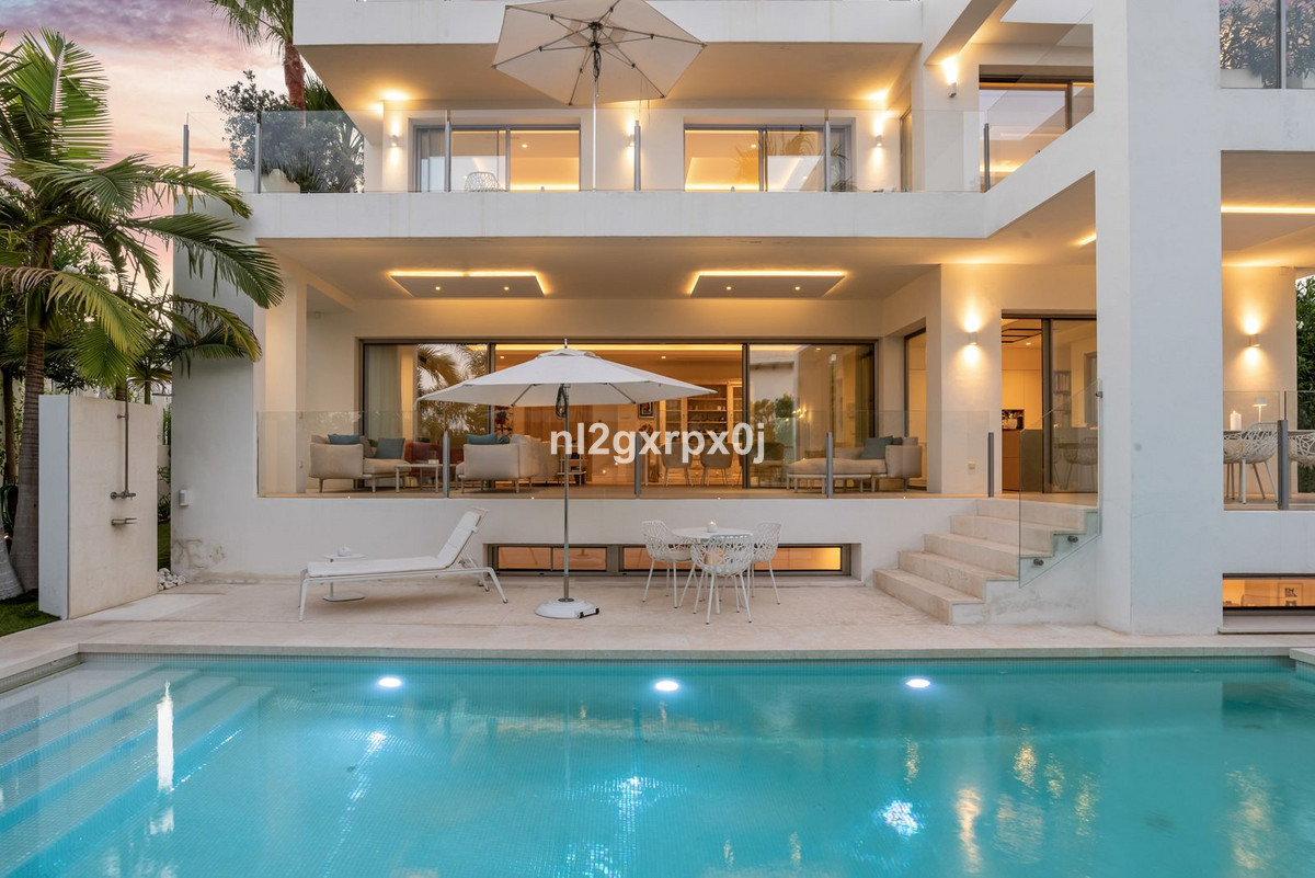 3 Bed Townhouse for sale in Marbella Costa Del Sol, Málaga, Spain