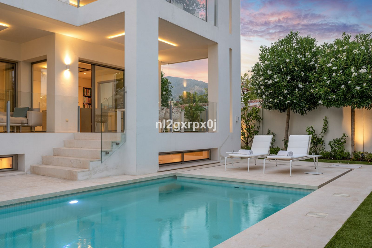 3 Bed Townhouse for sale in Marbella Costa Del Sol, Málaga, Spain