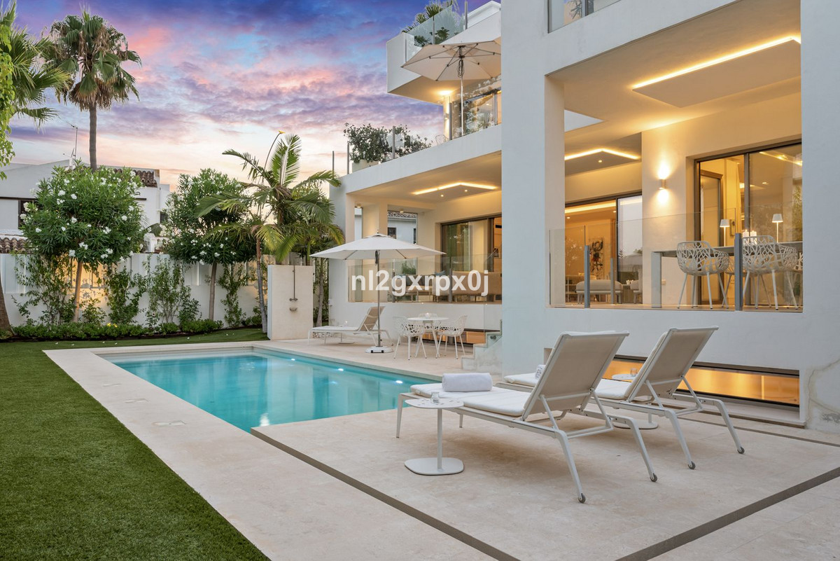 3 Bed Townhouse for sale in Marbella Costa Del Sol, Málaga, Spain