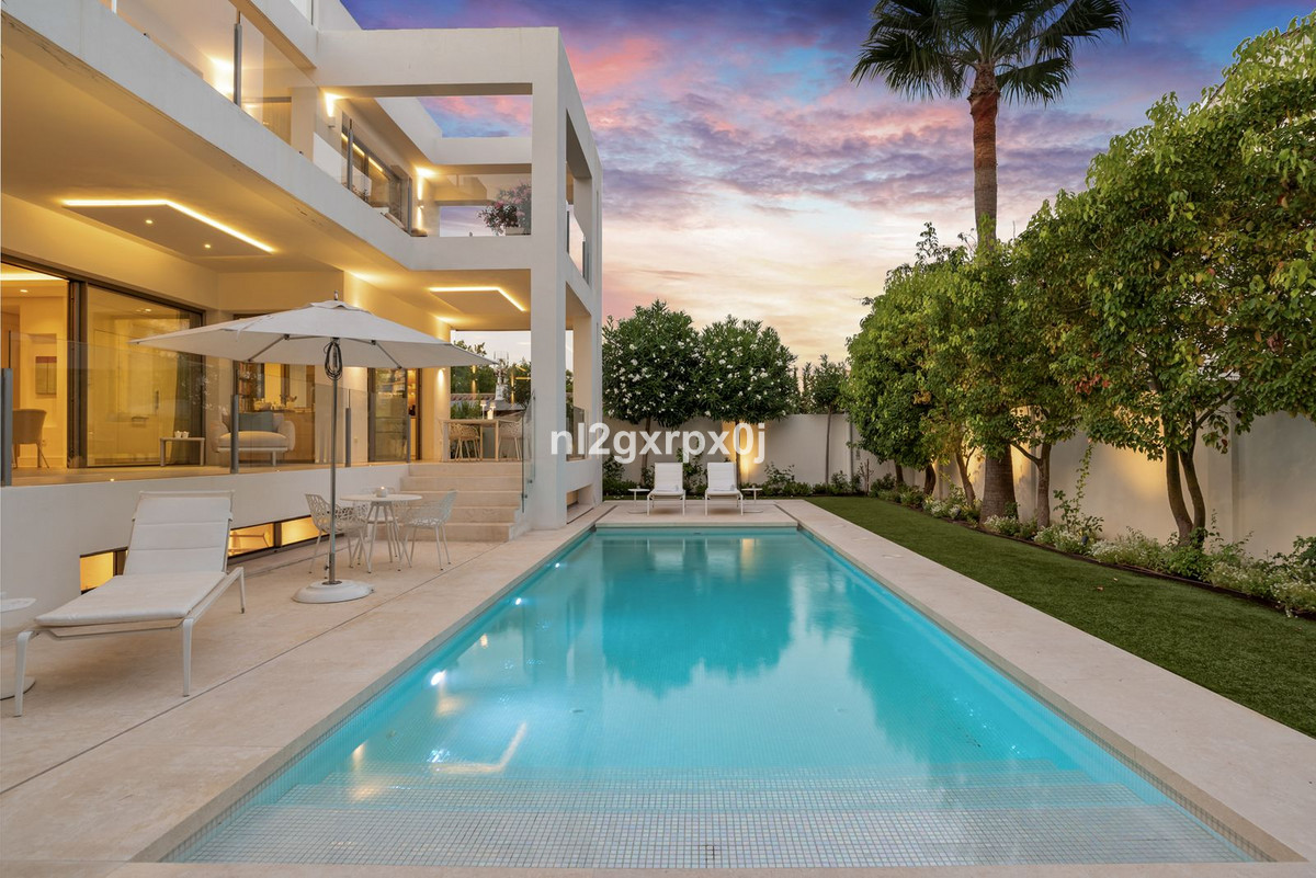 3 Bed Townhouse for sale in Marbella Costa Del Sol, Málaga, Spain