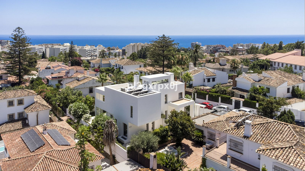 3 Bed Townhouse for sale in Marbella Costa Del Sol, Málaga, Spain