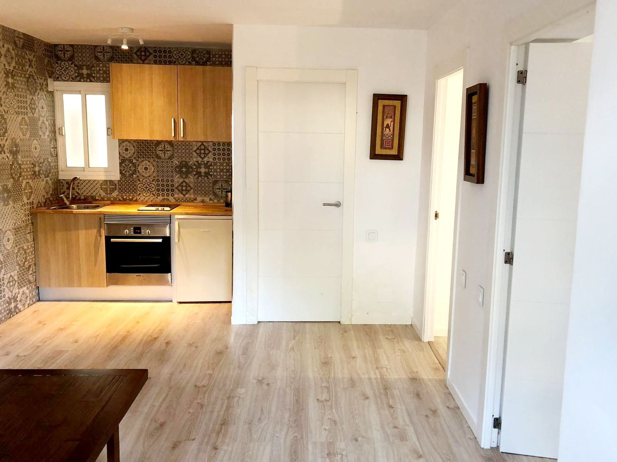 2 Bed Apartment for sale in New Golden Mile Costa Del Sol, Málaga, Spain