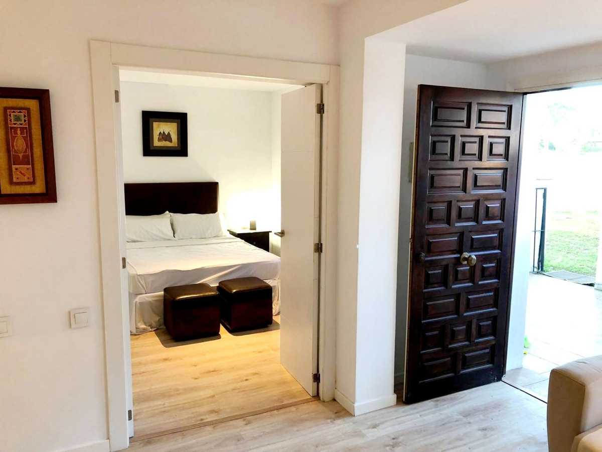 2 Bed Apartment for sale in New Golden Mile Costa Del Sol, Málaga, Spain