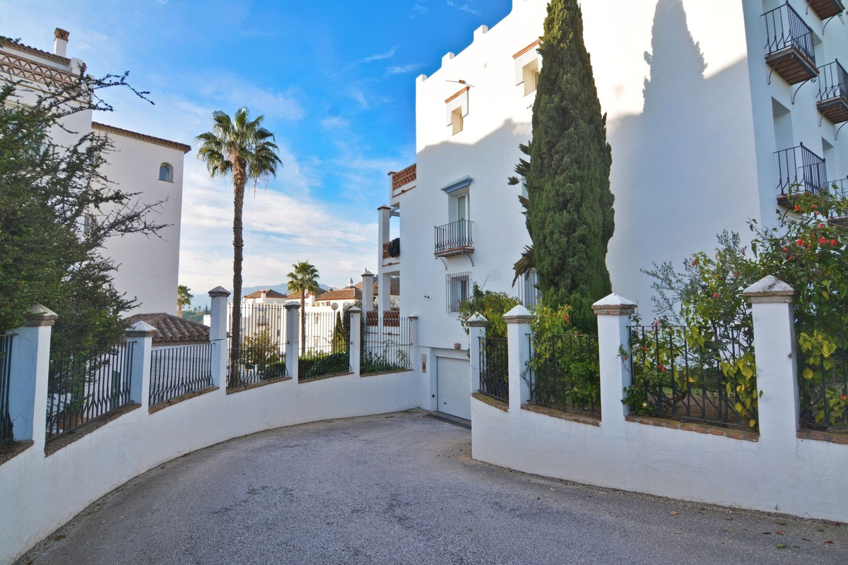 2 Bed Apartment for sale in Mijas Golf Costa Del Sol, Málaga, Spain