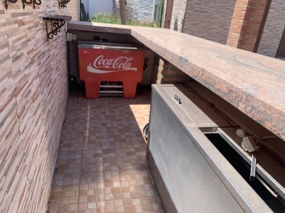 Se vende Villa - Chalet de 4 dormitorios en Costa Del Sol, Cadiz, España