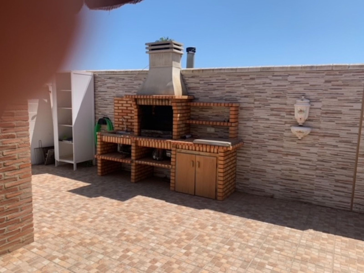 Se vende Villa - Chalet de 4 dormitorios en Costa Del Sol, Cadiz, España