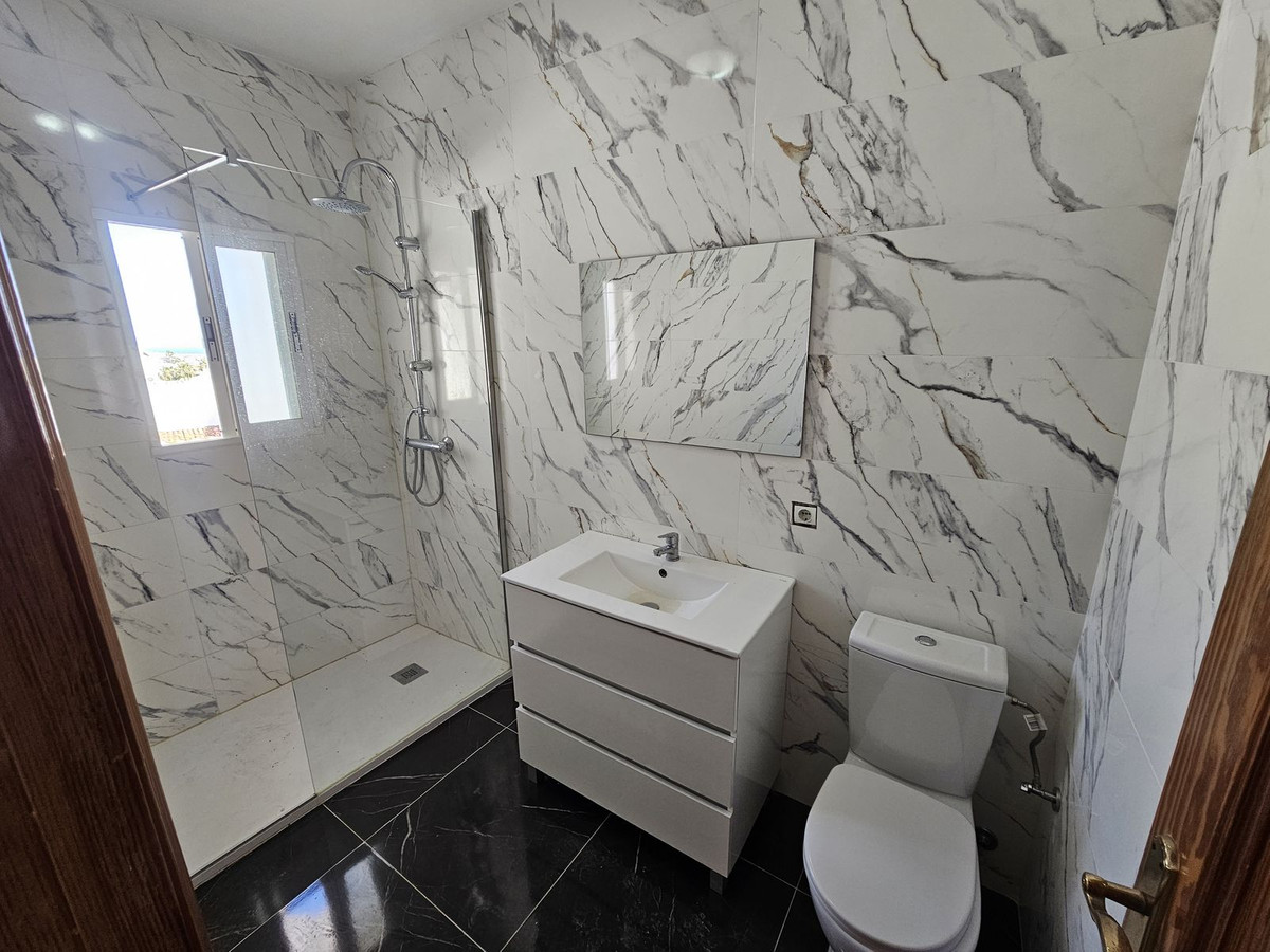 Se vende Adosada de 2 dormitorios en Costa Del Sol, Málaga, España