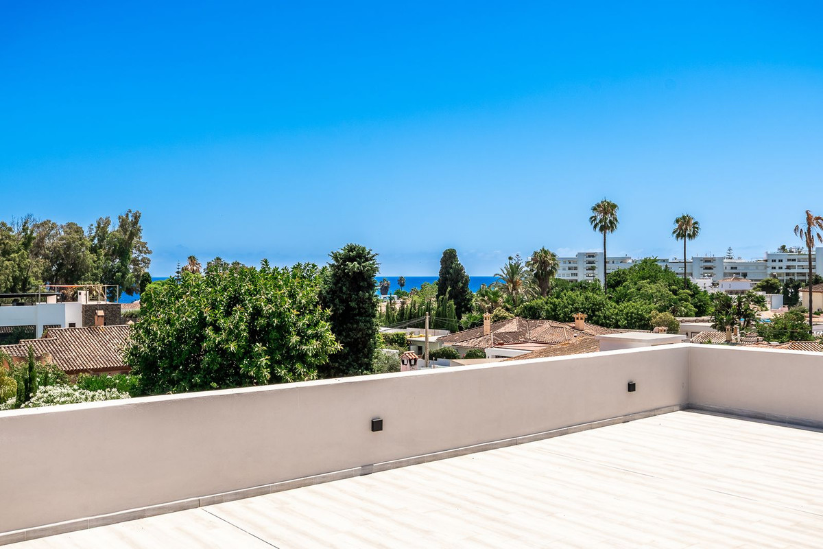 Se vende Villa - Chalet de 5 dormitorios en Costa Del Sol, Málaga, España