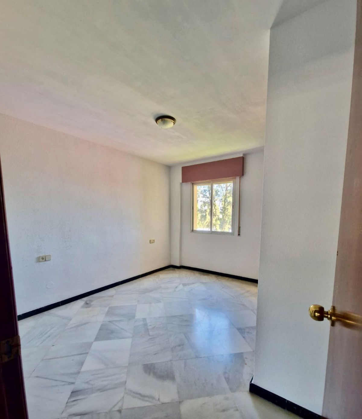 3 Bed Apartment for sale in San Pedro De Alcántara Costa Del Sol, Málaga, Spain