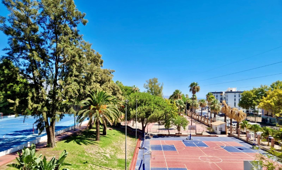 3 Bed Apartment for sale in San Pedro De Alcántara Costa Del Sol, Málaga, Spain