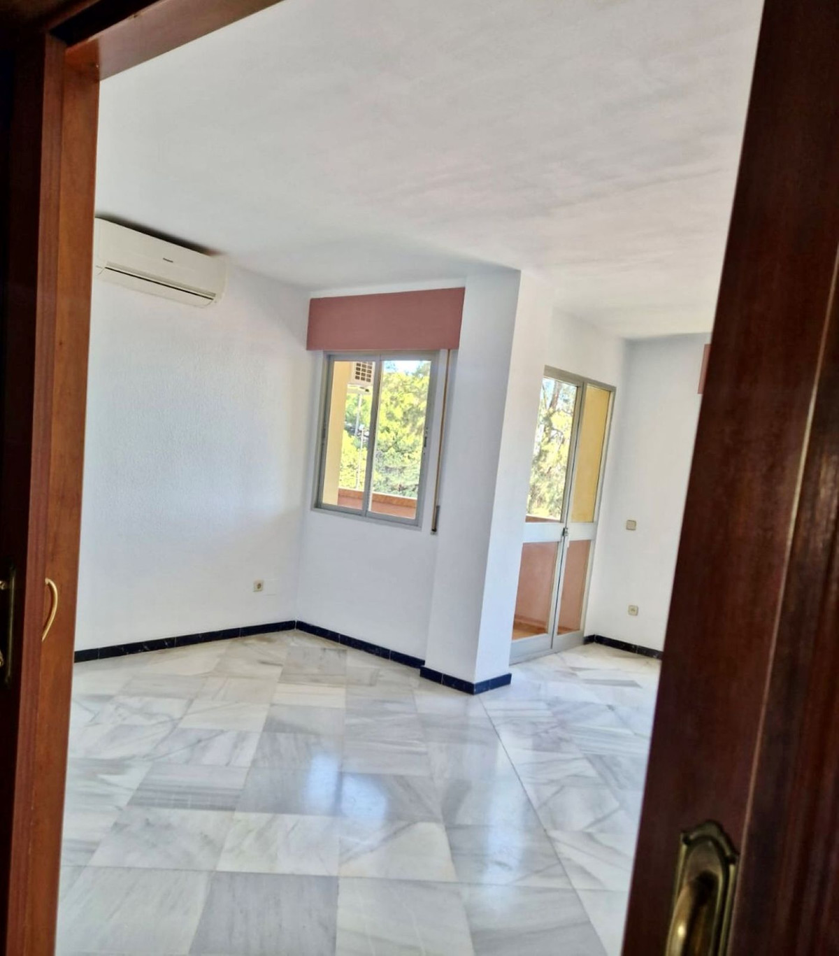 3 Bed Apartment for sale in San Pedro De Alcántara Costa Del Sol, Málaga, Spain