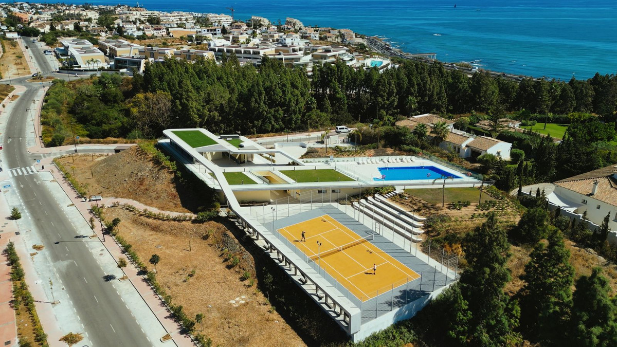 4 Bed Townhouse for sale in El Chaparral Costa Del Sol, Málaga, Spain