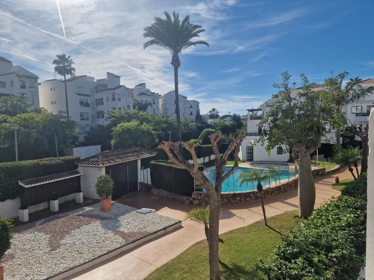 Se vende Apartamento Planta Media de 2 dormitorios en Costa Del Sol, Málaga, España