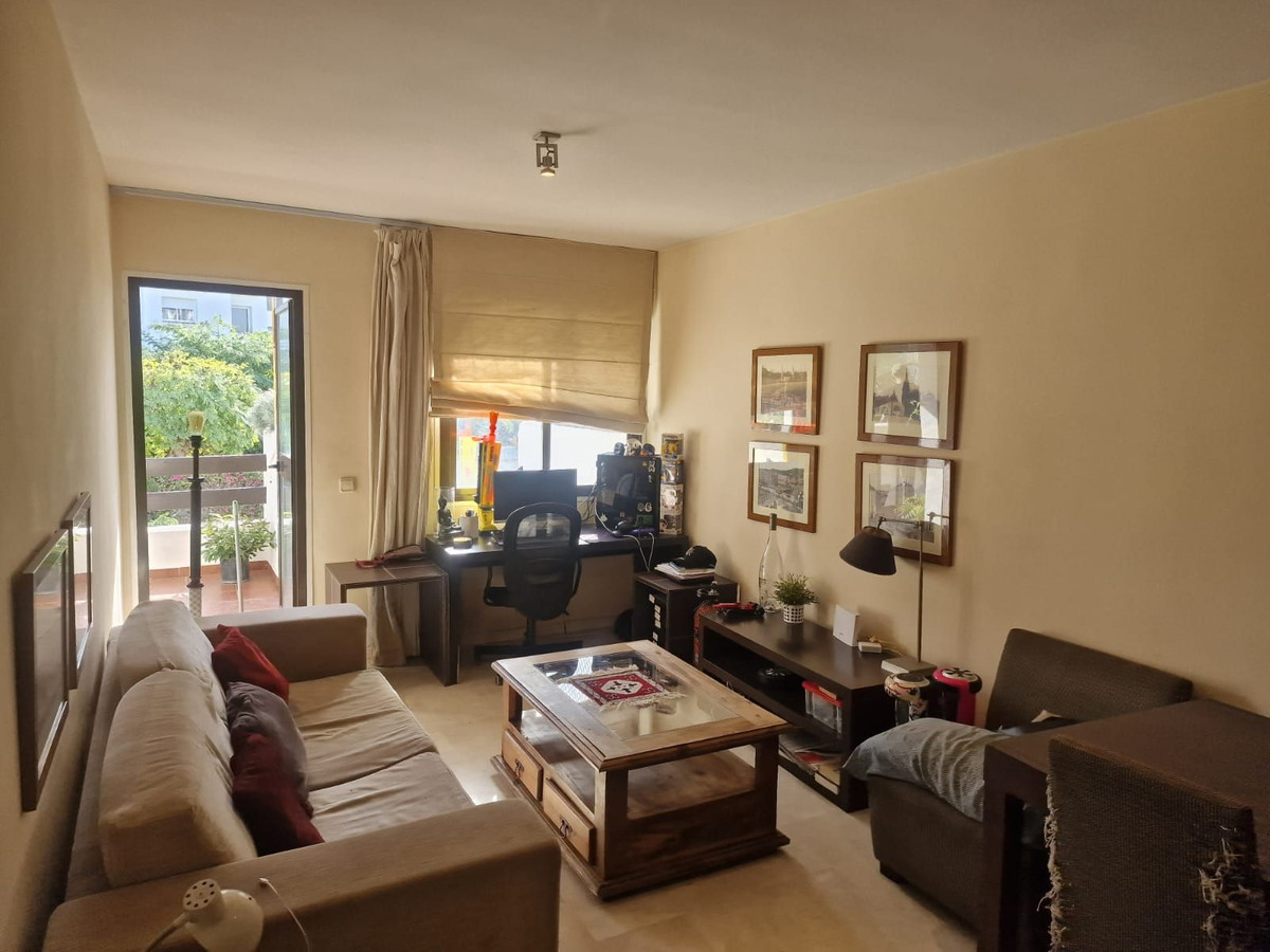 Se vende Apartamento Planta Media de 2 dormitorios en Costa Del Sol, Málaga, España